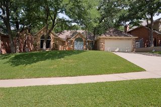 1818 Haydenbend Circle, Grapevine, TX 76051