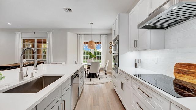 10641 Willow Oak Court, Wellington, FL 33414