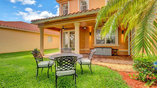10641 Willow Oak Court, Wellington, FL 33414