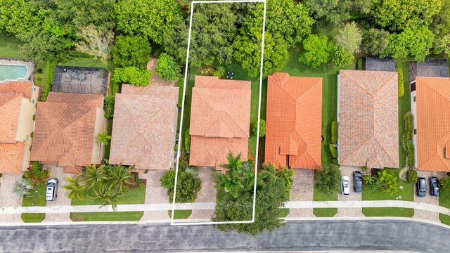 10641 Willow Oak Court, Wellington, FL 33414