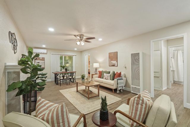 1414 W Walnut St, Stockton, CA 95203