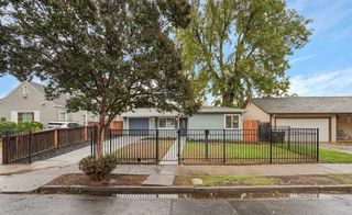 1414 W Walnut St, Stockton, CA 95203