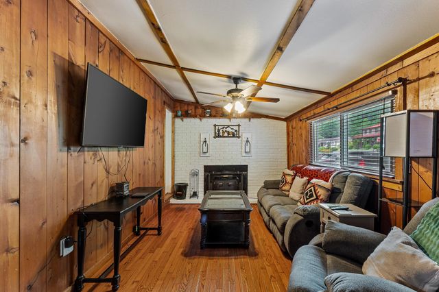 901 Right Fork Buffalo Creek Road, Huntington, WV 25704