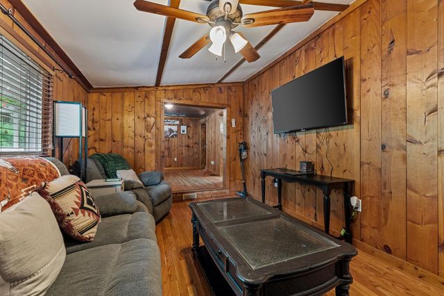 901 Right Fork Buffalo Creek Road, Huntington, WV 25704