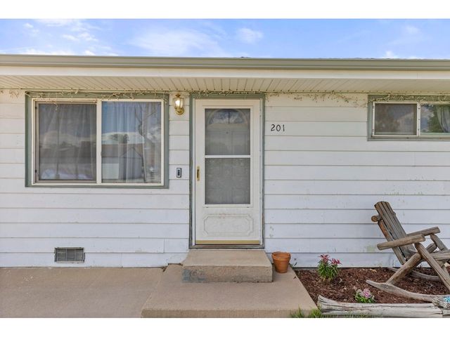 201 N 4th St, La Salle, CO 80645