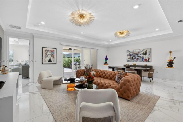 10626 Starling Way, West Palm Beach, FL 33412