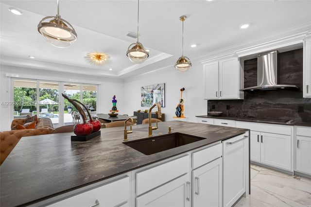 10626 Starling Way, West Palm Beach, FL 33412