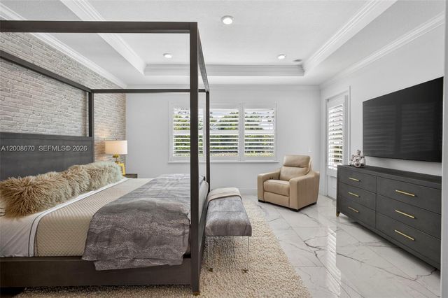 10626 Starling Way, West Palm Beach, FL 33412
