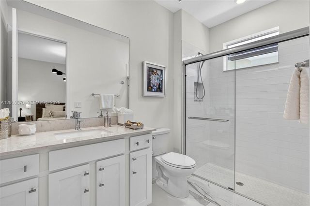 10626 Starling Way, West Palm Beach, FL 33412