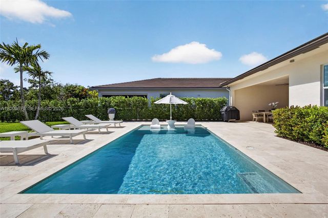 10626 Starling Way, West Palm Beach, FL 33412