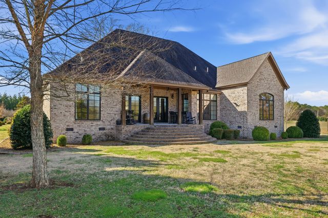 1001 Williams St, Decherd, TN 37324