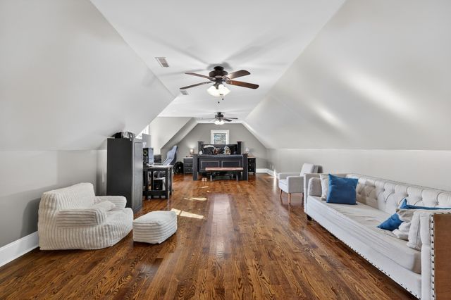 1001 Williams St, Decherd, TN 37324