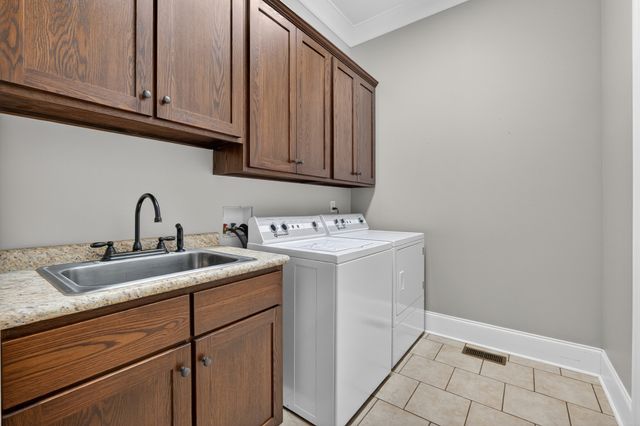 1001 Williams St, Decherd, TN 37324