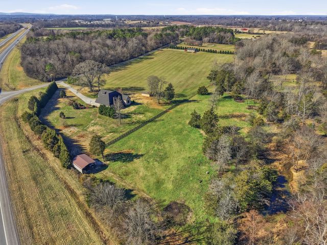 1001 Williams St, Decherd, TN 37324