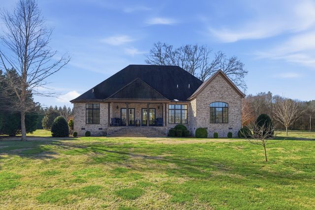 1001 Williams St, Decherd, TN 37324