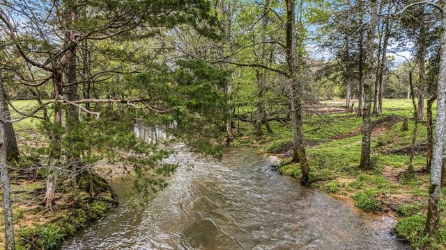 1001 Williams St, Decherd, TN 37324