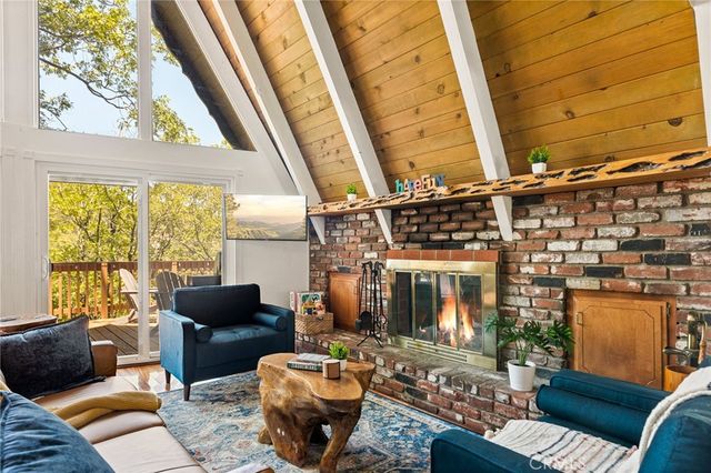 1296 Calgary Drive, Lake Arrowhead, CA 92352