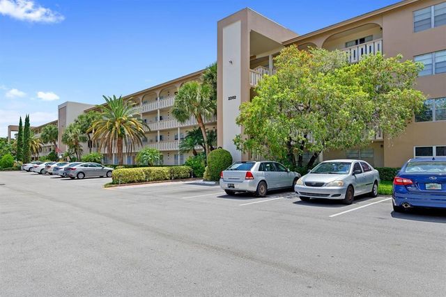 2202 Lucaya Bend M1, Coconut Creek, FL 33066