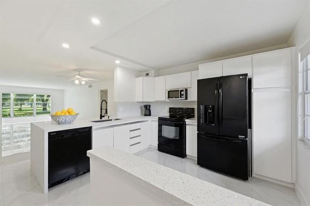 2202 Lucaya Bend M1, Coconut Creek, FL 33066