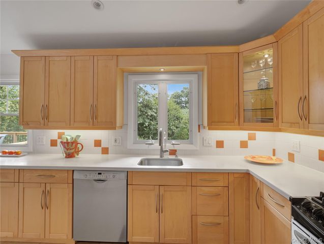 27 Eldor Avenue, New City, NY 10956