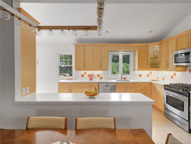 27 Eldor Avenue, New City, NY 10956