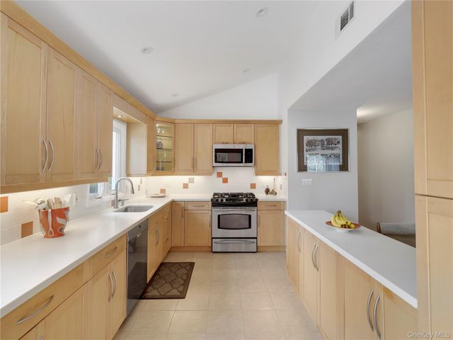 27 Eldor Avenue, New City, NY 10956