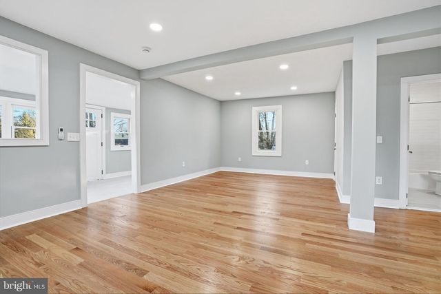 414 HALLOWELL AVE, Horsham, PA 19044