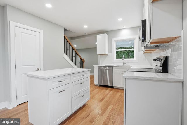 414 HALLOWELL AVE, Horsham, PA 19044