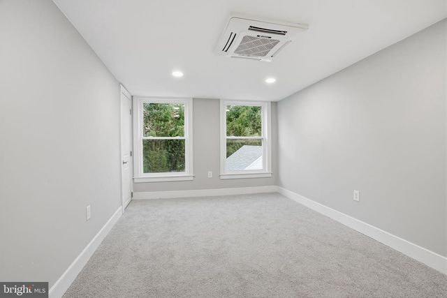 414 HALLOWELL AVE, Horsham, PA 19044