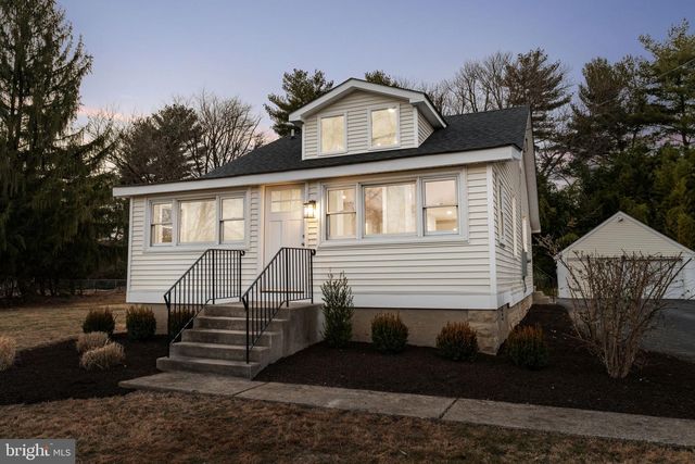 414 HALLOWELL AVE, Horsham, PA 19044