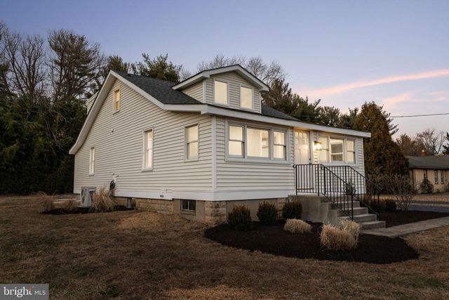 414 HALLOWELL AVE, Horsham, PA 19044