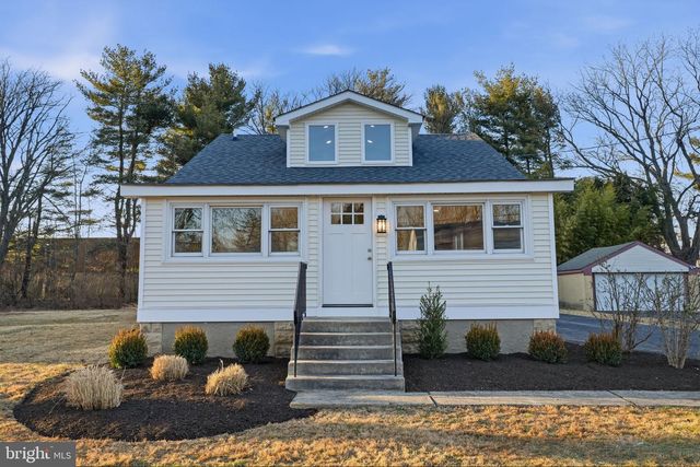 414 HALLOWELL AVE, Horsham, PA 19044