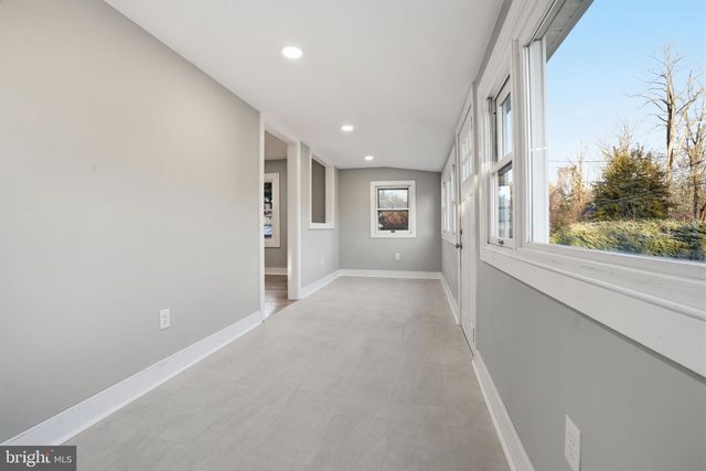 414 HALLOWELL AVE, Horsham, PA 19044