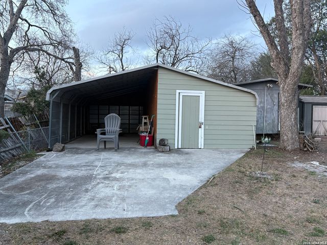 135 Willee Dr., San Antonio, TX 78228