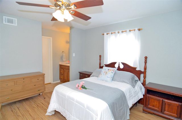 18800 Egret Bay Boulevard 1201, Webster, TX 77058