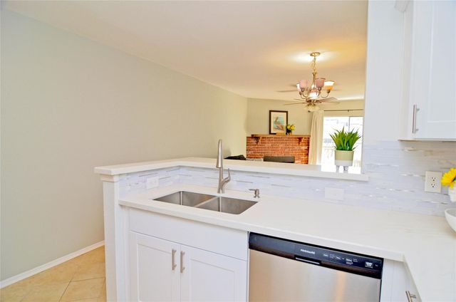 18800 Egret Bay Boulevard 1201, Webster, TX 77058
