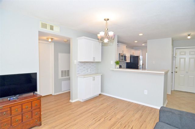 18800 Egret Bay Boulevard 1201, Webster, TX 77058