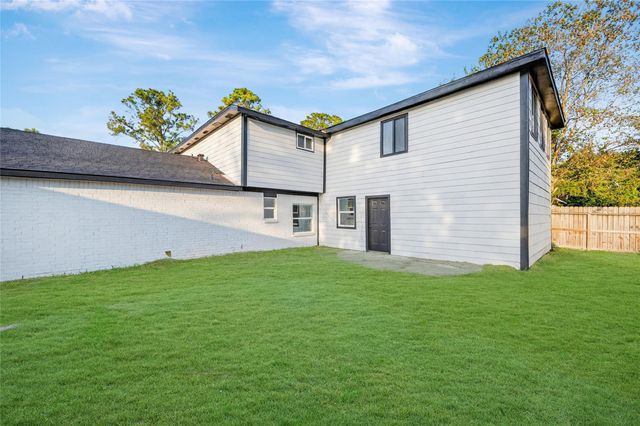 6835 Laughlin Drive, Missouri City, TX 77489