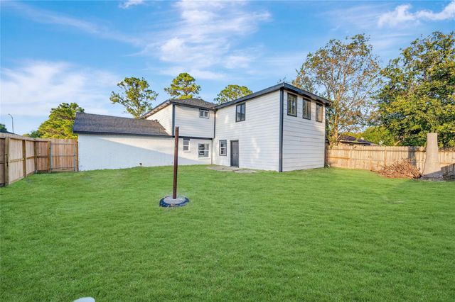 6835 Laughlin Drive, Missouri City, TX 77489