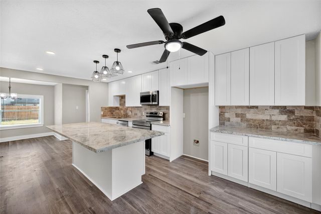 6835 Laughlin Drive, Missouri City, TX 77489