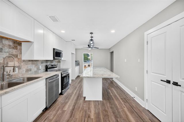 6835 Laughlin Drive, Missouri City, TX 77489