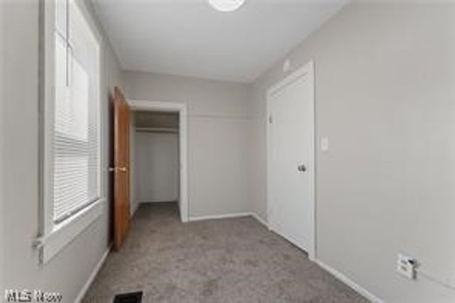 223 E Maple Street E, Hartville, OH 44632