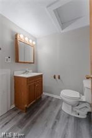 223 E Maple Street E, Hartville, OH 44632