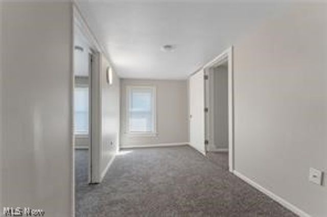 223 E Maple Street E, Hartville, OH 44632