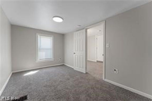 223 E Maple Street E, Hartville, OH 44632