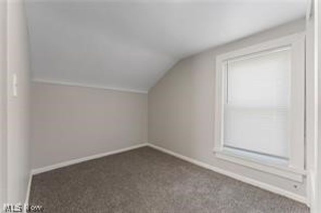 223 E Maple Street E, Hartville, OH 44632