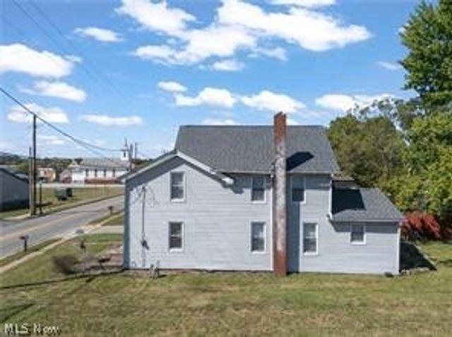 223 E Maple Street E, Hartville, OH 44632