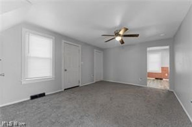 223 E Maple Street E, Hartville, OH 44632