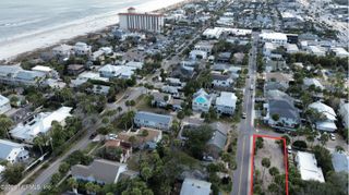 301 2ND Street, Atlantic Beach, FL 32233