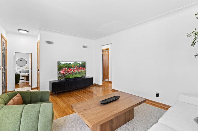 7104 Stevens Avenue S, Richfield, MN 55423